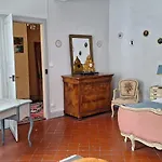 Maison Boutet 9 *